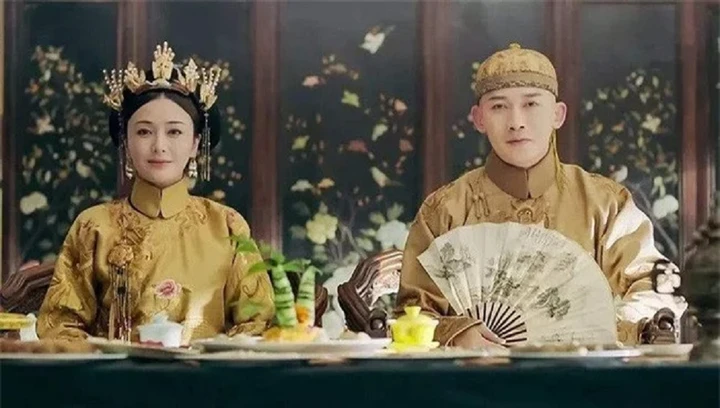 Hoàng đế Càn Long và hoàng hậu trong phim