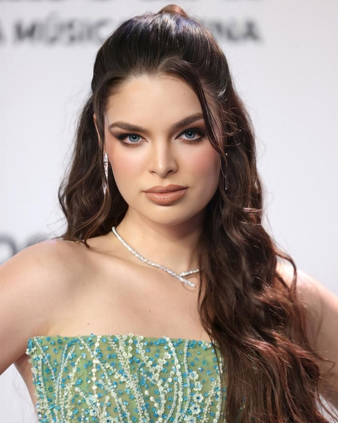 Hai hoa hậu vào top 100 gương mặt đẹp nhất thế giới插图20 471321867-18472390978049712-8128700886993542766-n.jpg