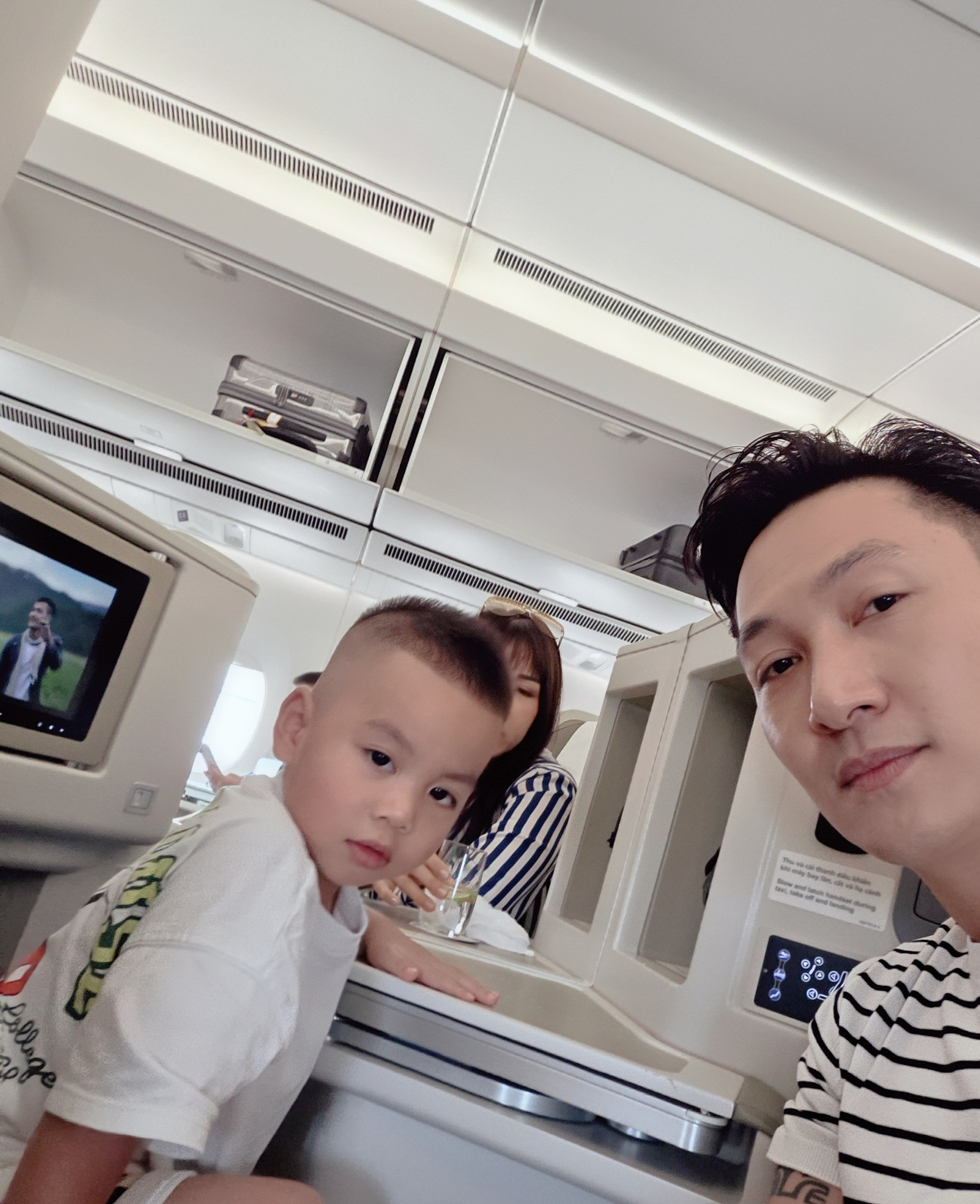 Mạnh Trường Chánh văn phòng UBND tỉnh trong 'Lằn ranh' có đời thực  - Ảnh 8.