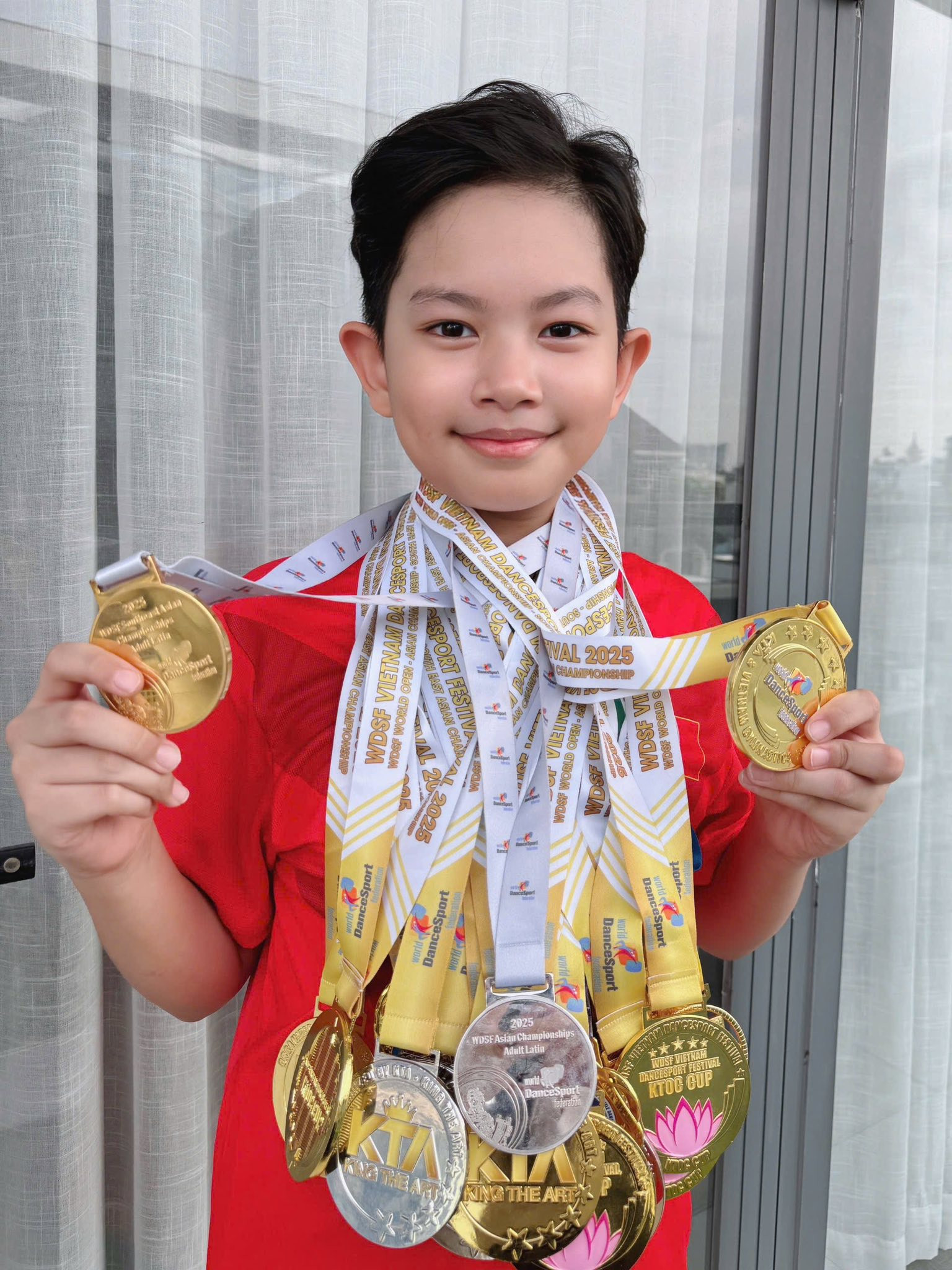 Phan Hiển 'giật mình' vì sự cao lớn của con trai 10 tuổi - Ảnh 3.