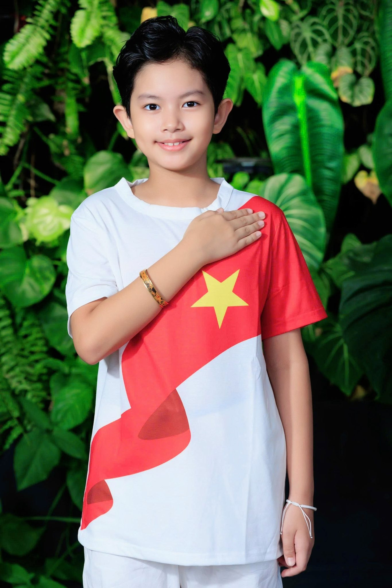 Phan Hiển 'giật mình' vì sự cao lớn của con trai 10 tuổi - Ảnh 9.