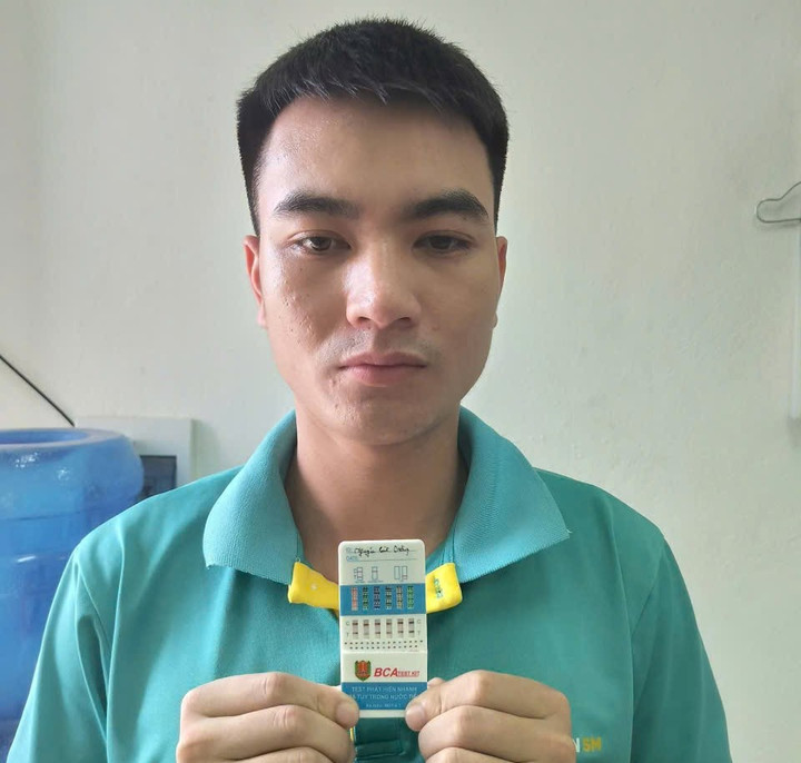 N.B Dương tại cơ quan Công an. (Ảnh: Công an phường Nếnh).