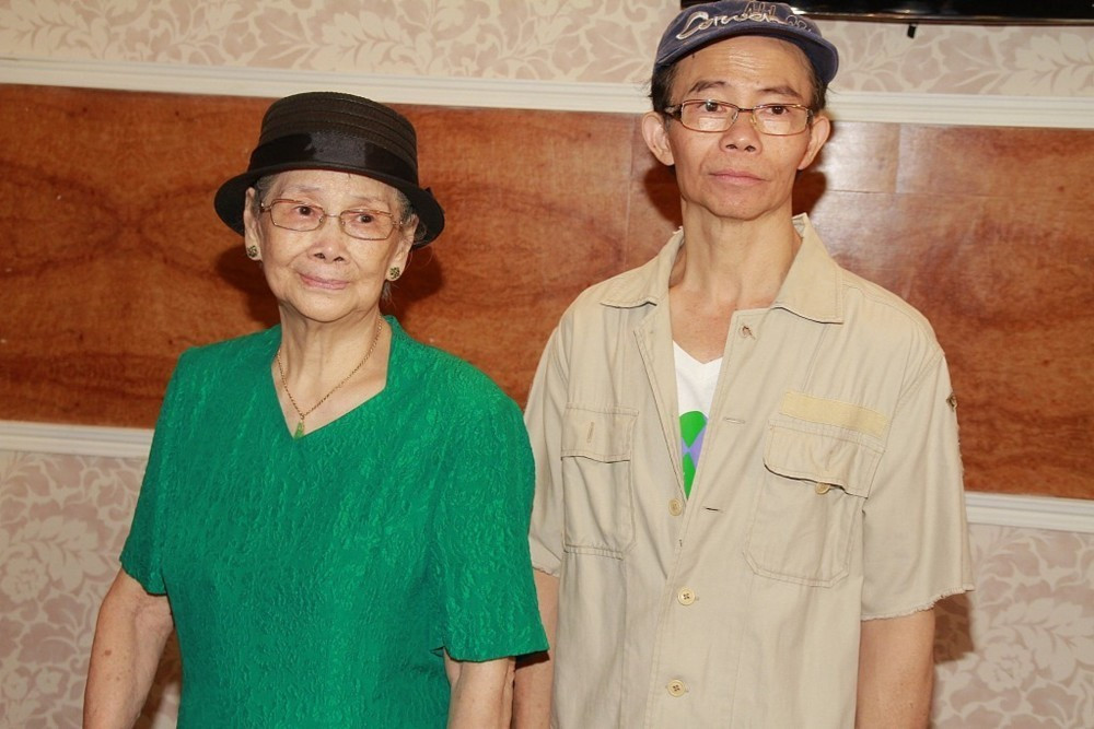 nong-tro-cot-diva-mai-diem-phuong-bi-lay-trom-anh-trai-bat-khoc-treo-thuong-50000-hkd-3-1791724542.jpg