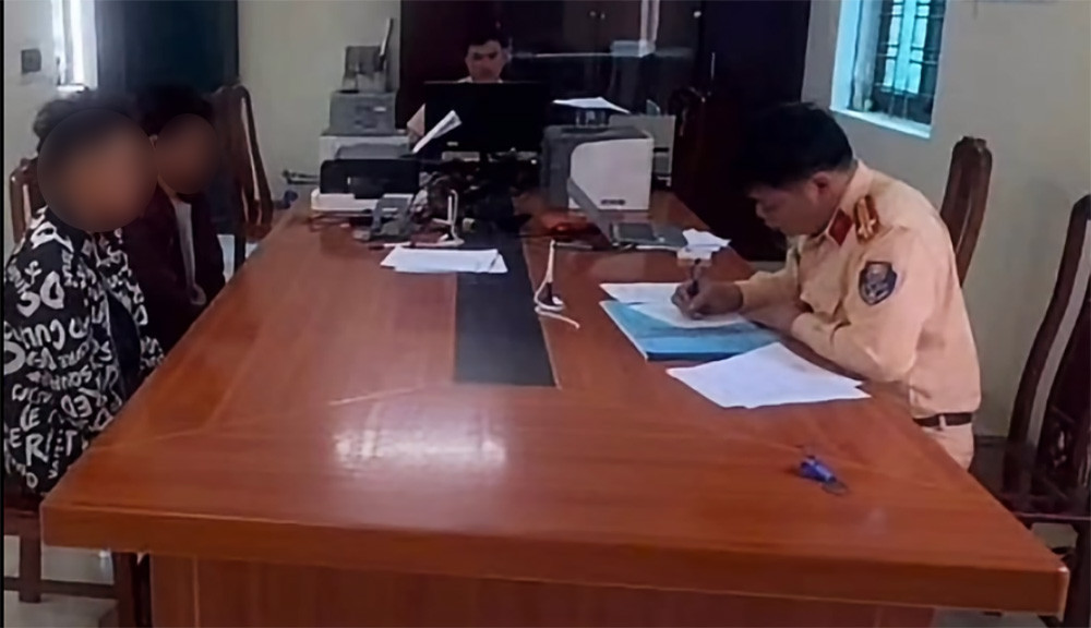 di xe buong tay.jpg