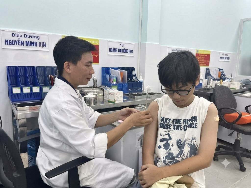 Vì sao bệnh não mô cầu ít gặp nhưng vẫn có thể bùng phát thành ổ dịch?插图1 Vì sao bệnh não mô cầu ít gặp nhưng vẫn có thể bùng phát thành ổ dịch?插图1