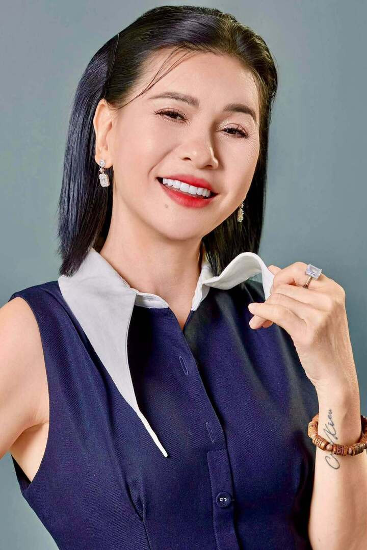Cát Phượng vẫn theo đuổi nghệ thuật.