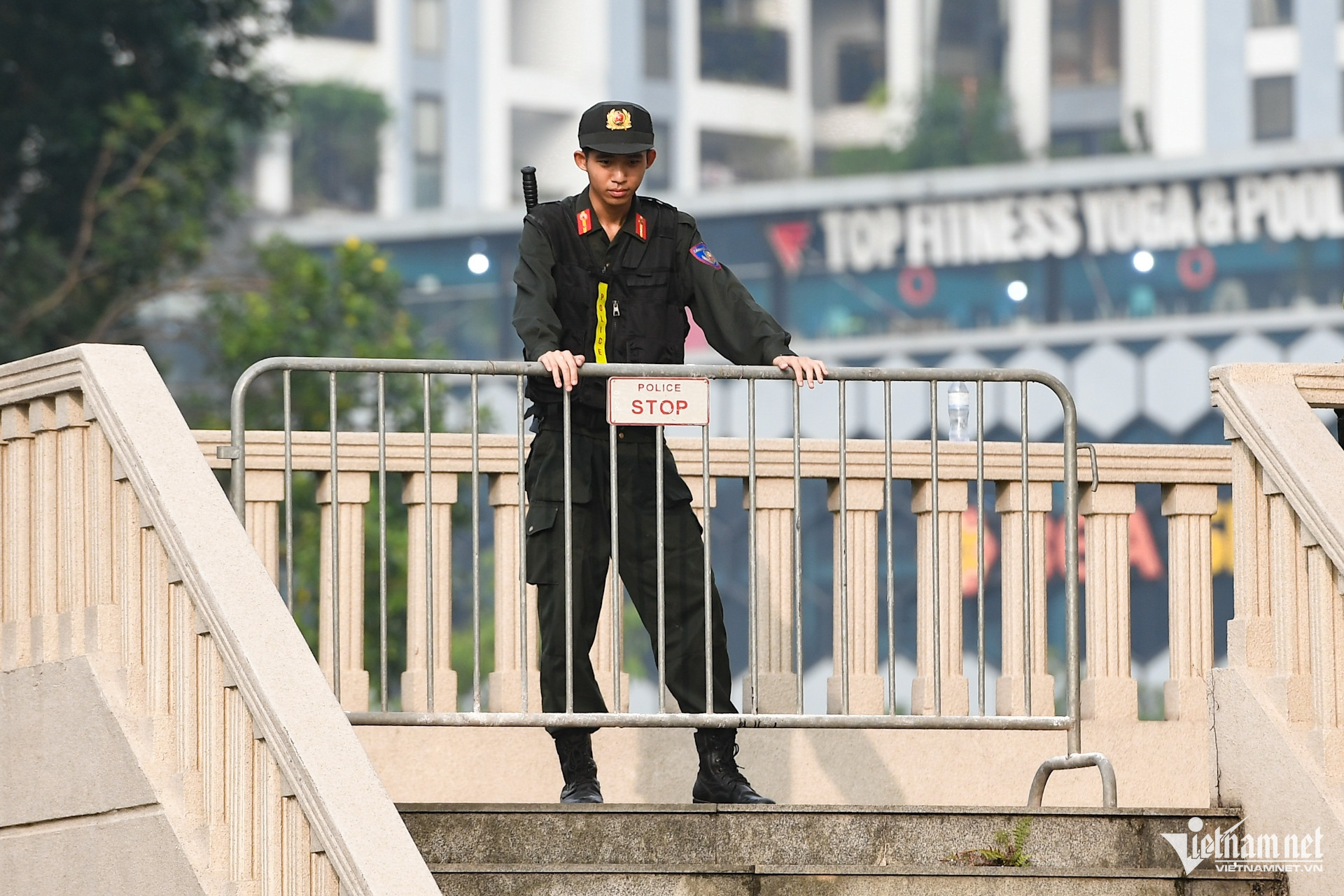 https://static-images.tintuconline.com.vn/vps_images_publish/00002/000012/2026/10/26/hinh-anh-shark-binh-xuat-hien-tai-toa-93f4c242d59e41259e5bc6eb23a8c3c5-327.jpg