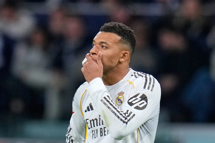 Real Madrid xin lỗi về phát ngôn của Kylian Mbappe. (Ảnh: AP)