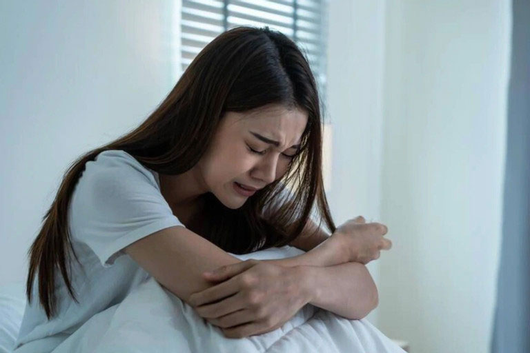 Hôn nhân sau phản bội: Cơn nghiện trả thù của người ở lại - Ảnh 1.