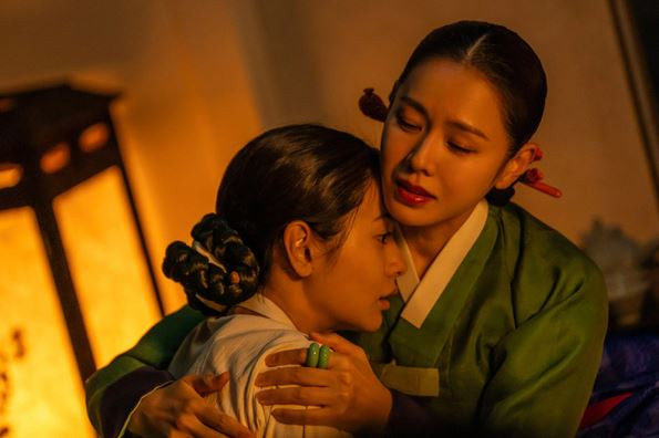 Son Ye Jin gây tranh cãi vì chuyện ăn uống - Ảnh 2.