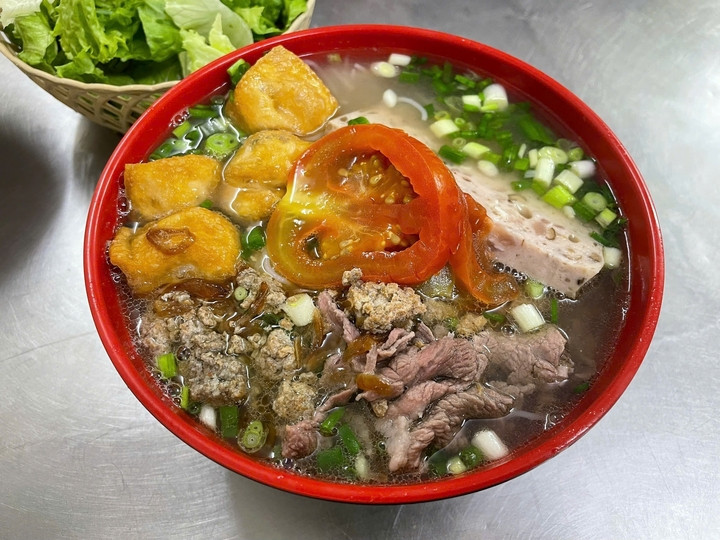 Bữa sáng cũng là một trong những cơ hội để bổ sung vitamin, khoáng chất và chất xơ. (Ảnh minh họa: Như Loan)