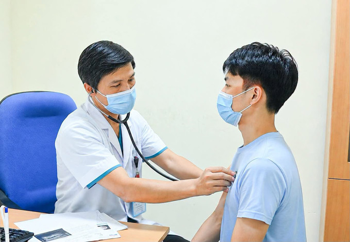 Người trưởng thành nên khám sức khỏe tổng quát ít nhất mỗi năm một lần (Ảnh minh họa)