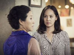 Nỗi bàng hoàng của con dâu khi mẹ chồng bất ngờ đòi lại quà cưới ngay trong phòng kín - Ảnh 1