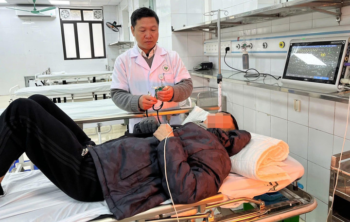 6 giờ sáng vẫn đi thể dục, sau 1 tiếng đau đầu đột ngột phát hiện tụ máu não插图 6 giờ sáng bệnh nhân vẫn đi thể dục, sau 1 tiếng đau đầu đột ngột phát hiện tụ máu não (Ảnh: BV 19-8).