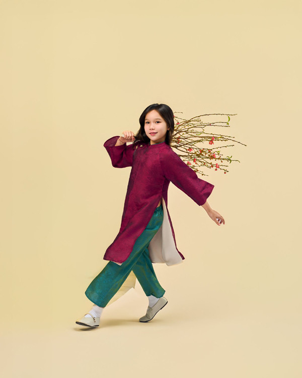 Con gái lai Tây của Hà Anh xúng xính áo dài đón Tết  - Ảnh 2.