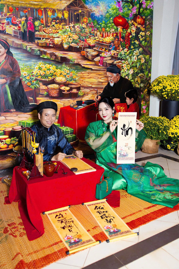 Không khí Tết rộn ràng trong bữa tiệc tất niên ở biệt thự 1000m2 của Giáng My - Ảnh 3.