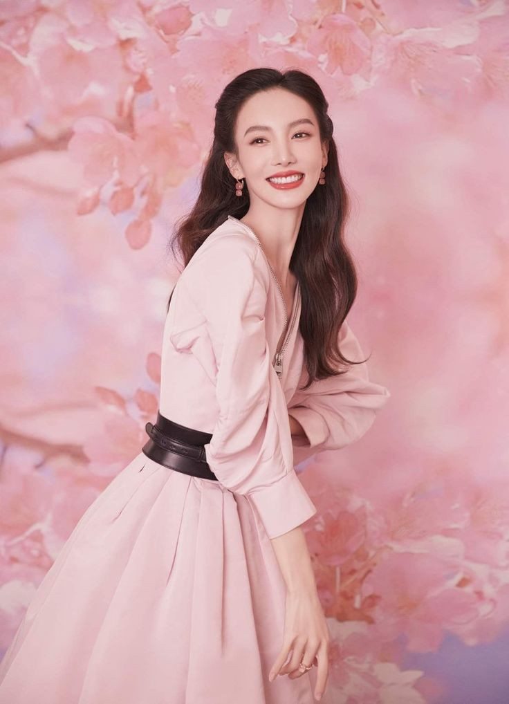 Sau hôm nay, thứ Ba 10/2/2026, Thần Tài ban tài lộc, 3 con giáp vận mệnh sáng rực rỡ, tiền vàng dư dôi, tận hưởng vi hoa phú quý khó ai bằng - Ảnh 2