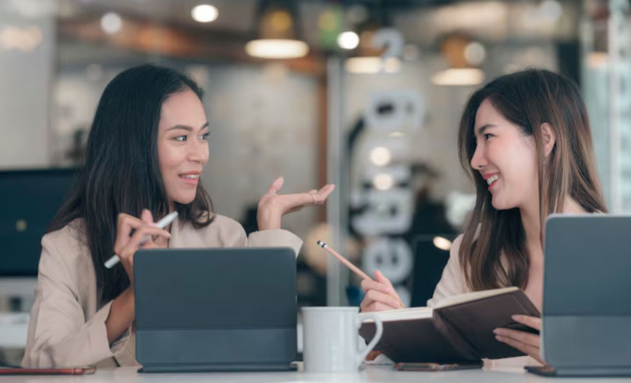 Vận hạn 12 cung hoàng đạo năm 2026: Người tiền vào ào ạt, kẻ lao đao giữa sóng gió - Ảnh 2.