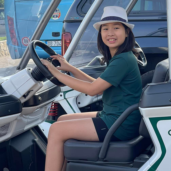 Con gái Lưu Hương Giang - Hồ Hoài Anh: 12 tuổi có nhan sắc xinh xắn như thế nào? - Ảnh 7.