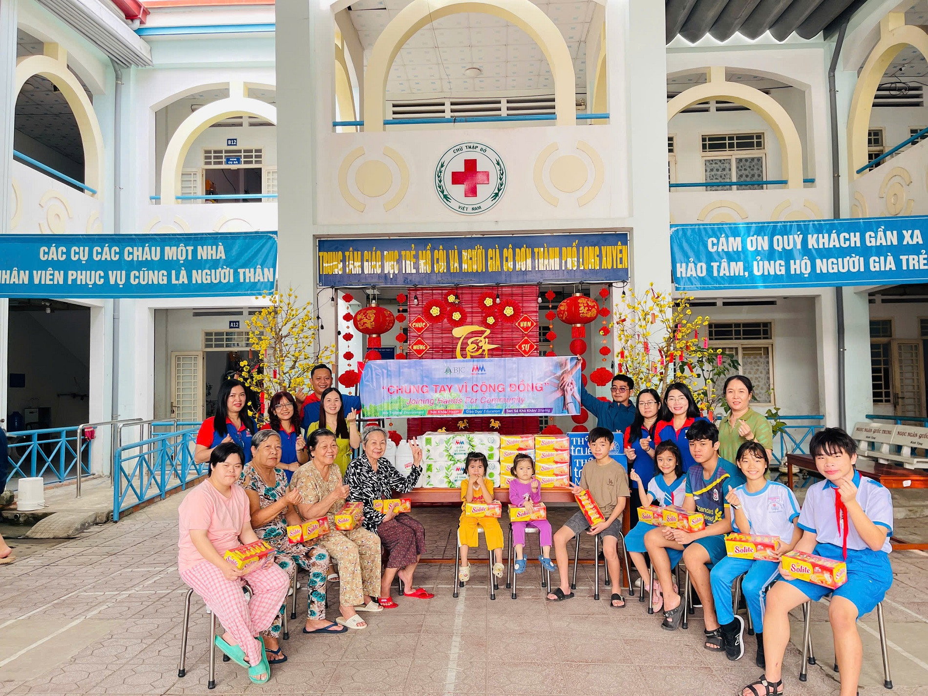 MM Mega Market mang Tết ấm đến hơn 2.000 hoàn cảnh khó khăn插图 anh 1.jpg