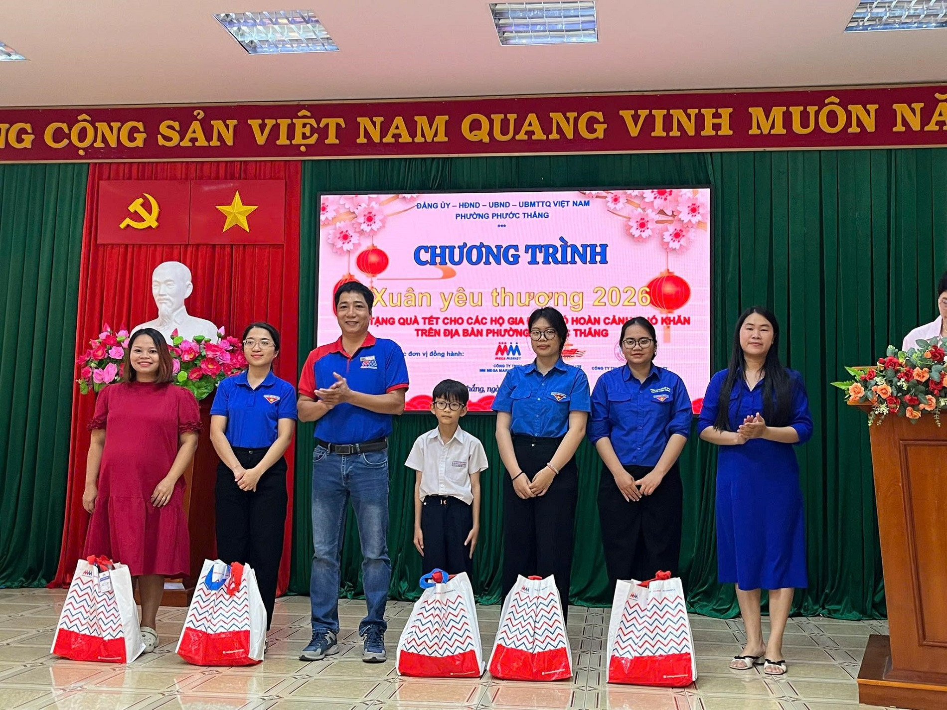 MM Mega Market mang Tết ấm đến hơn 2.000 hoàn cảnh khó khăn插图1 anh 2.jpg
