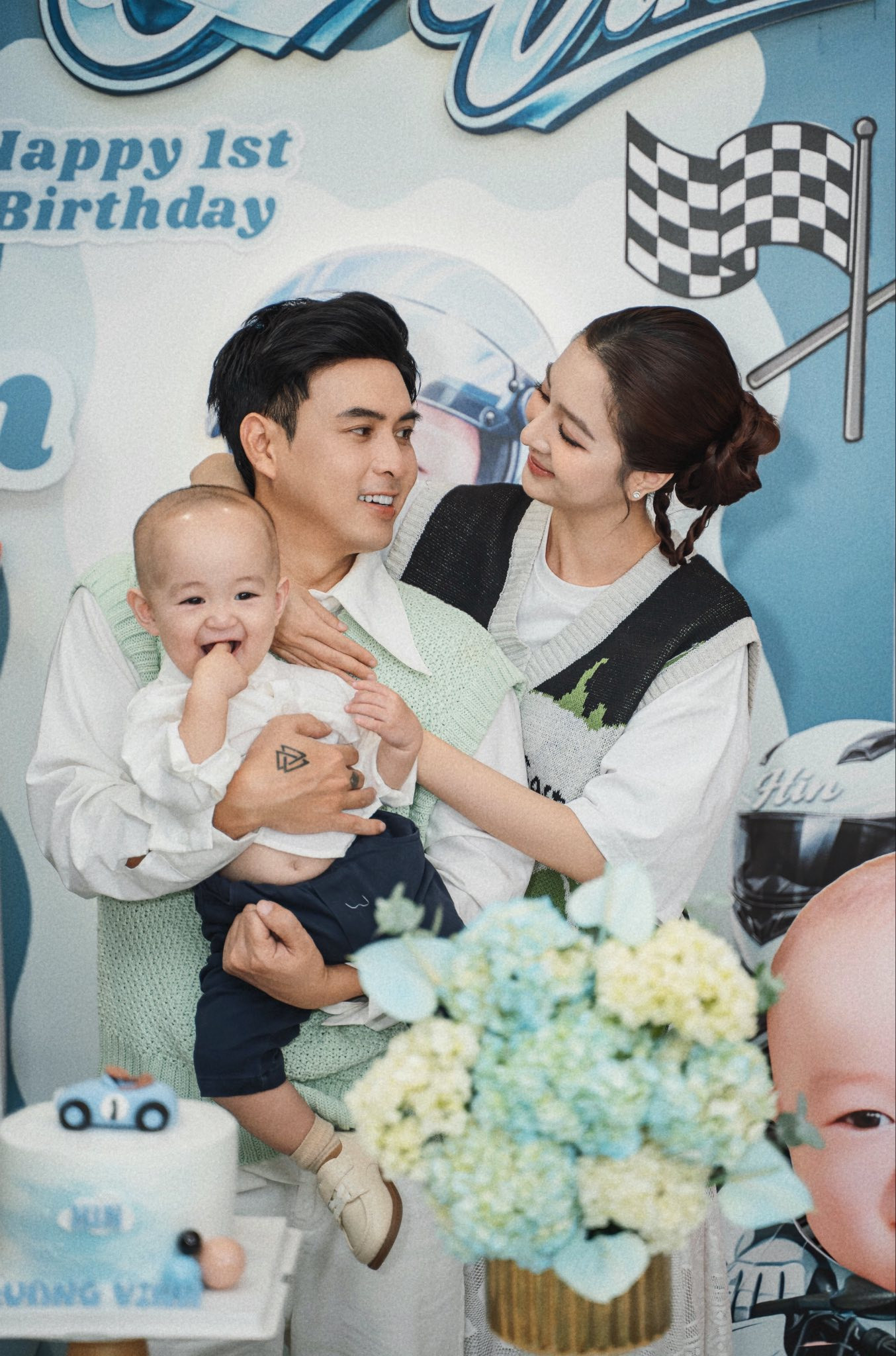 Hồ Quang Hiếu và Tuệ Như tổ chức sinh nhật đầu tiên cho con trai - Ảnh 3.