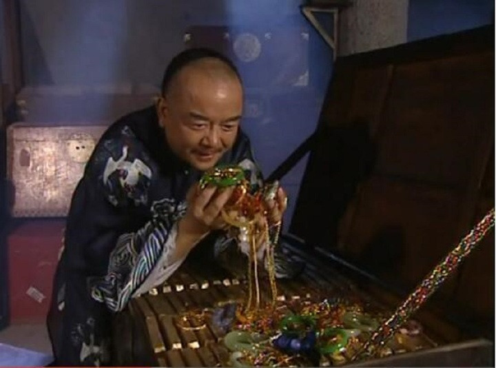 Hoà Thân là vị tham qua nổi tiếng thời nhà Thanh.