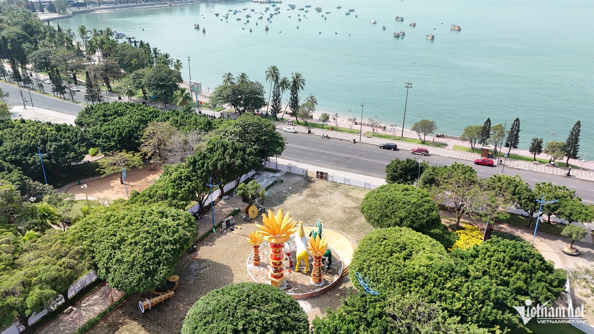 Lộ diện cụm linh vật ngựa khổng lồ ‘phi nước đại’ ra biển đón Tết 2026插图6 linh vat 7.jpg