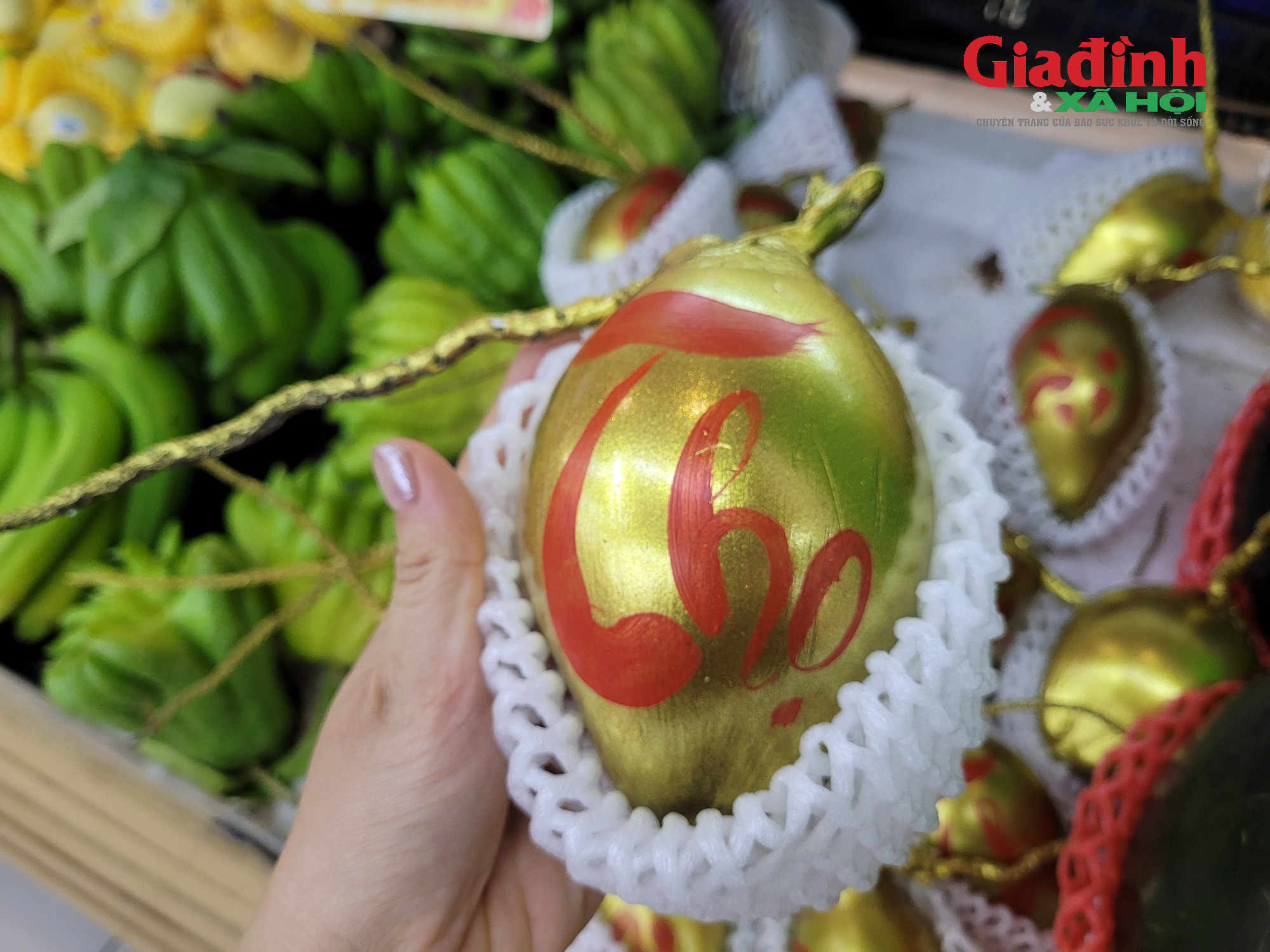 Giá cả thị trường dừa dát vàng ngày Tết 2026: Lộc tài thịnh vượng - Ảnh 3.