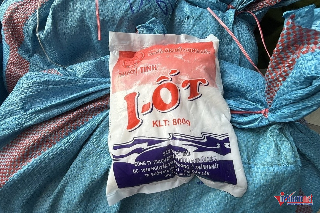 Nữ giám đốc gần 70 tuổi bán 1.700 tấn muối i-ốt giả trong một năm插图1 W-z7527263561701_69ab9eb3bbff8024368140013ed7aa9c.jpg