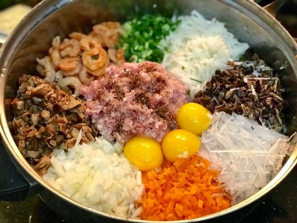 Quên cách rán nem cũ đi, thêm 1 bước này nem sẽ vàng giòn, không bao giờ bị ỉu để mâm cỗ Tết thêm hoàn hảo - Ảnh 3