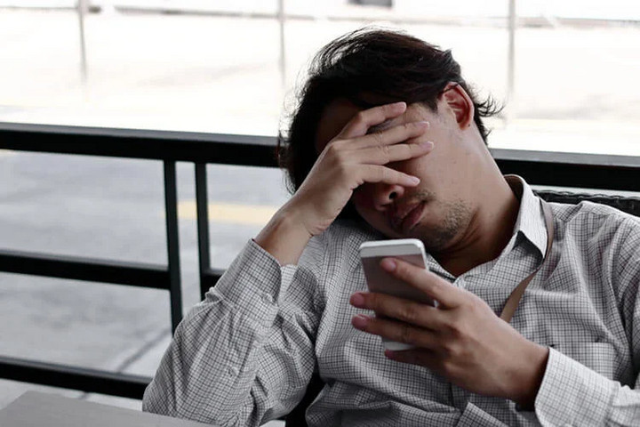 Tôi thất vọng khi thấy tin nhắn vợ tâm sự,