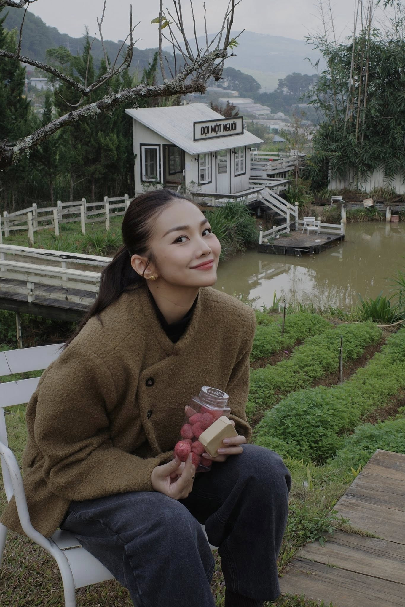 Thanh Hằng 'sống chậm' ở Đà Lạt trong những ngày giáp Tết - Ảnh 9.