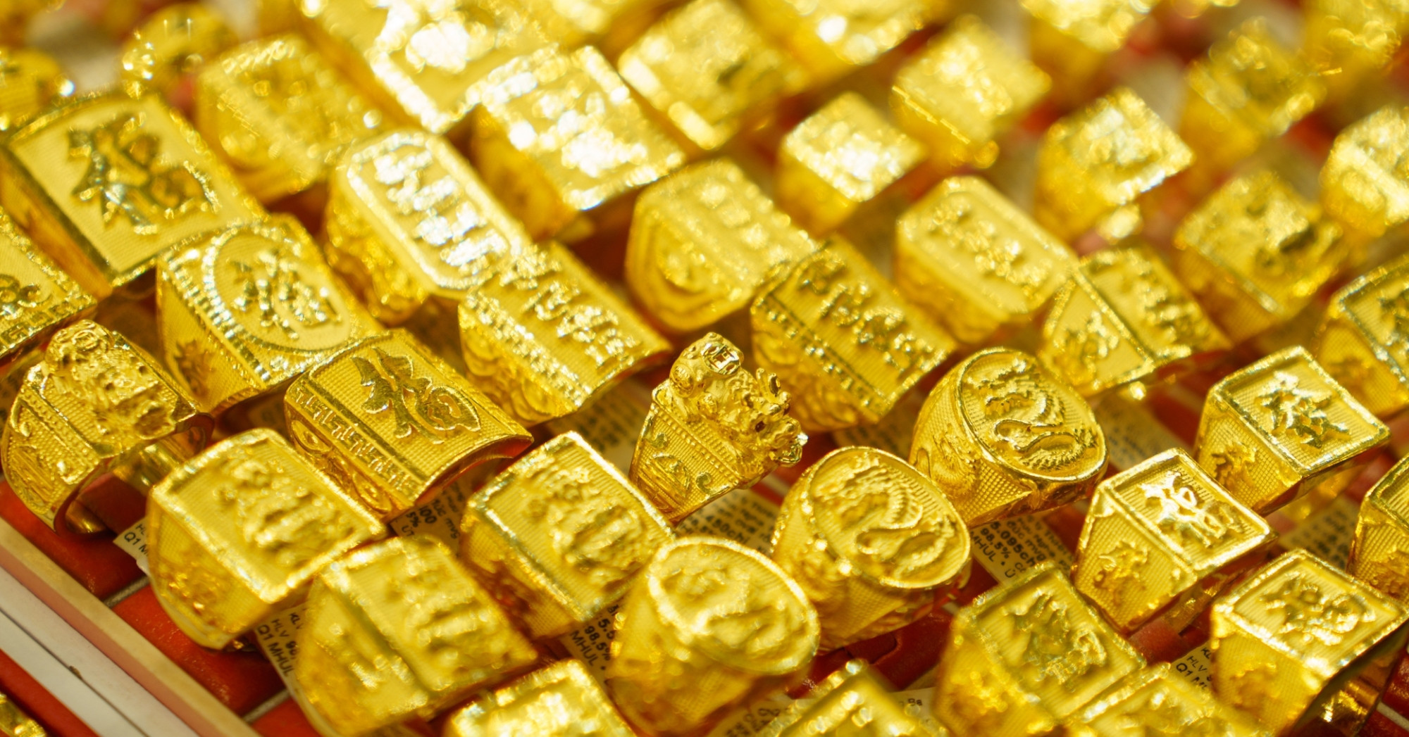 Giá vàng hôm nay 15/2/2026 vượt mốc quan trọng, vàng miếng SJC tăng 2 triệu đồng插图1 Giá vàng hôm nay 15/2/2026 vượt mốc quan trọng, vàng miếng SJC tăng 2 triệu đồng插图1