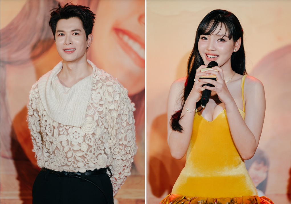 Nhã Phương tái xuất sau sinh con thứ 3, bất ngờ hôn Trường Giang trên thảm đỏ插图2 sao viet.jpg