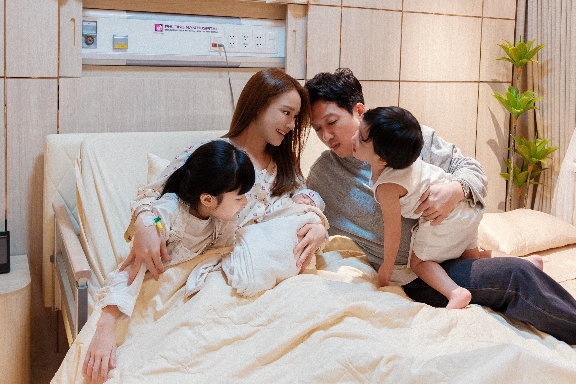 Nữ diễn viên tuổi Ngọ nổi tiếng 'vũ trụ' VFC ở đời thực viên mãn bên chồng là danh hài - Ảnh 9.