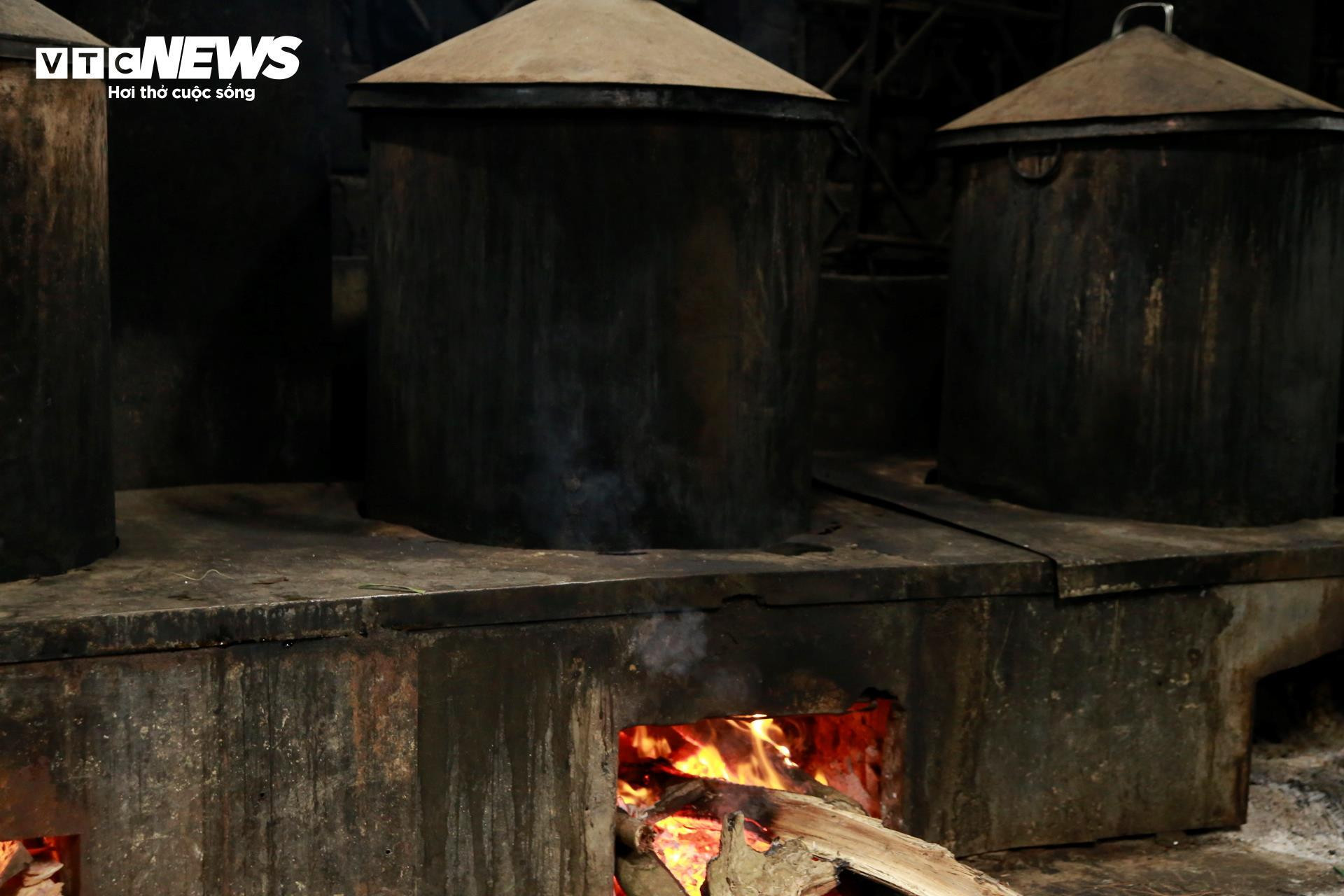 Thủ phủ nghề làm bánh chưng ngon nức tiếng xứ Huế tất bật ngày cận Tết - 8