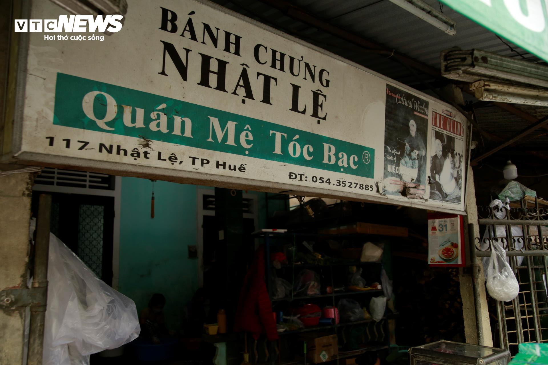 Thủ phủ nghề làm bánh chưng ngon nức tiếng xứ Huế tất bật ngày cận Tết - 1