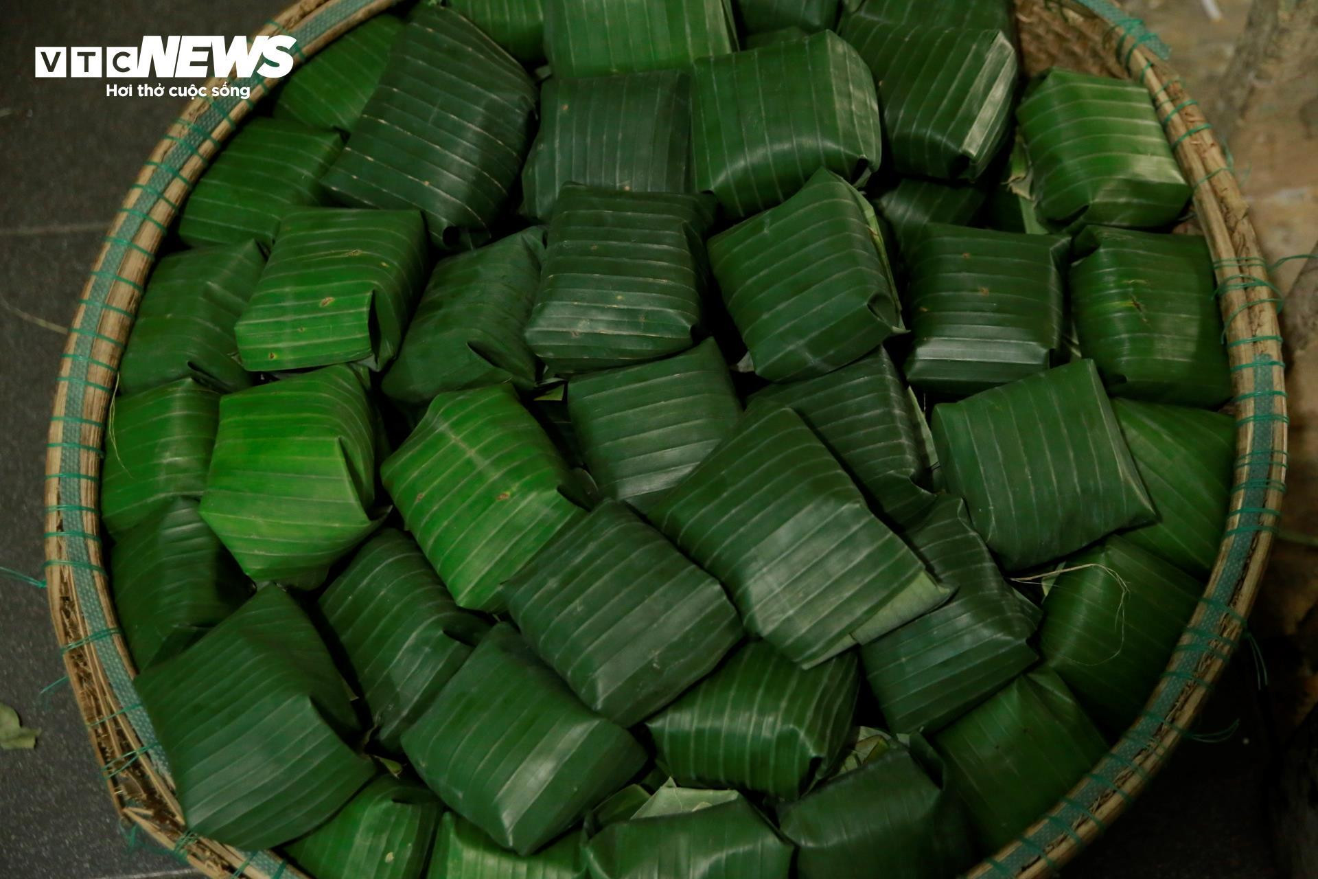 Thủ phủ nghề làm bánh chưng ngon nức tiếng xứ Huế tất bật ngày cận Tết - 10