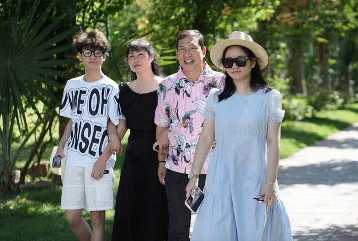 Gia đình của ''Táo kinh tế'' Quang Thắng.