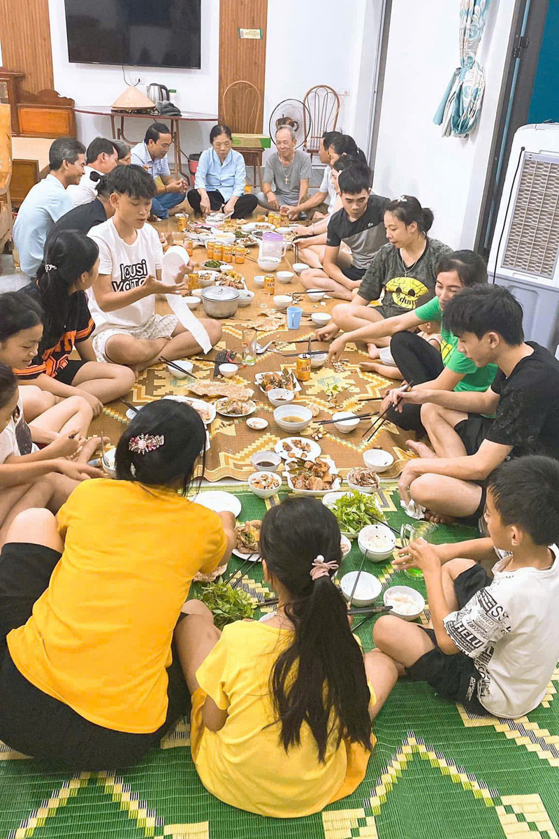 Tết rộn tiếng cười trong gia đình 10 con ở Thanh Hoá插图3 anh 5.jpg