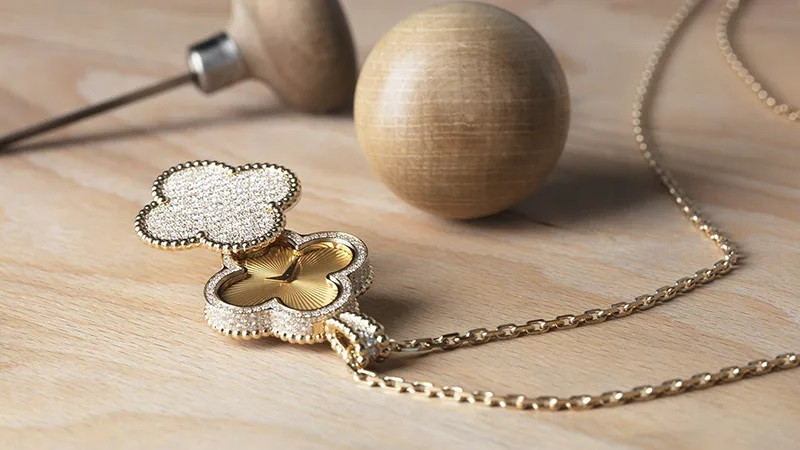 Loại trang sức nào giúp hút tài lộc, mang lại may mắn trong năm 2026?插图4 Loại trang sức nào giúp hút tài lộc, mang lại may mắn trong năm 2026? - Ảnh 5.