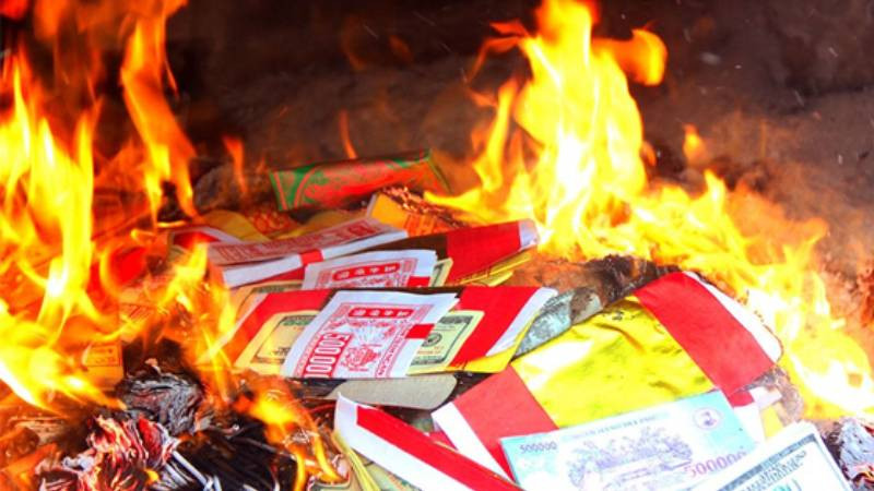 Từ mùng 3 Tết Bính Ngọ 2026: Làm lễ hóa vàng vào giờ nào để tránh hao tài, đón vận may? - Ảnh 3.