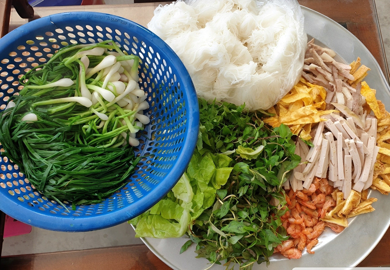 Đặc sản giải ngán trong mâm cỗ Tết ở Hải Phòng, ‘ăn 1 được 10’插图1 482219123_9359734477429208_8783633490085053397_n (1).jpg