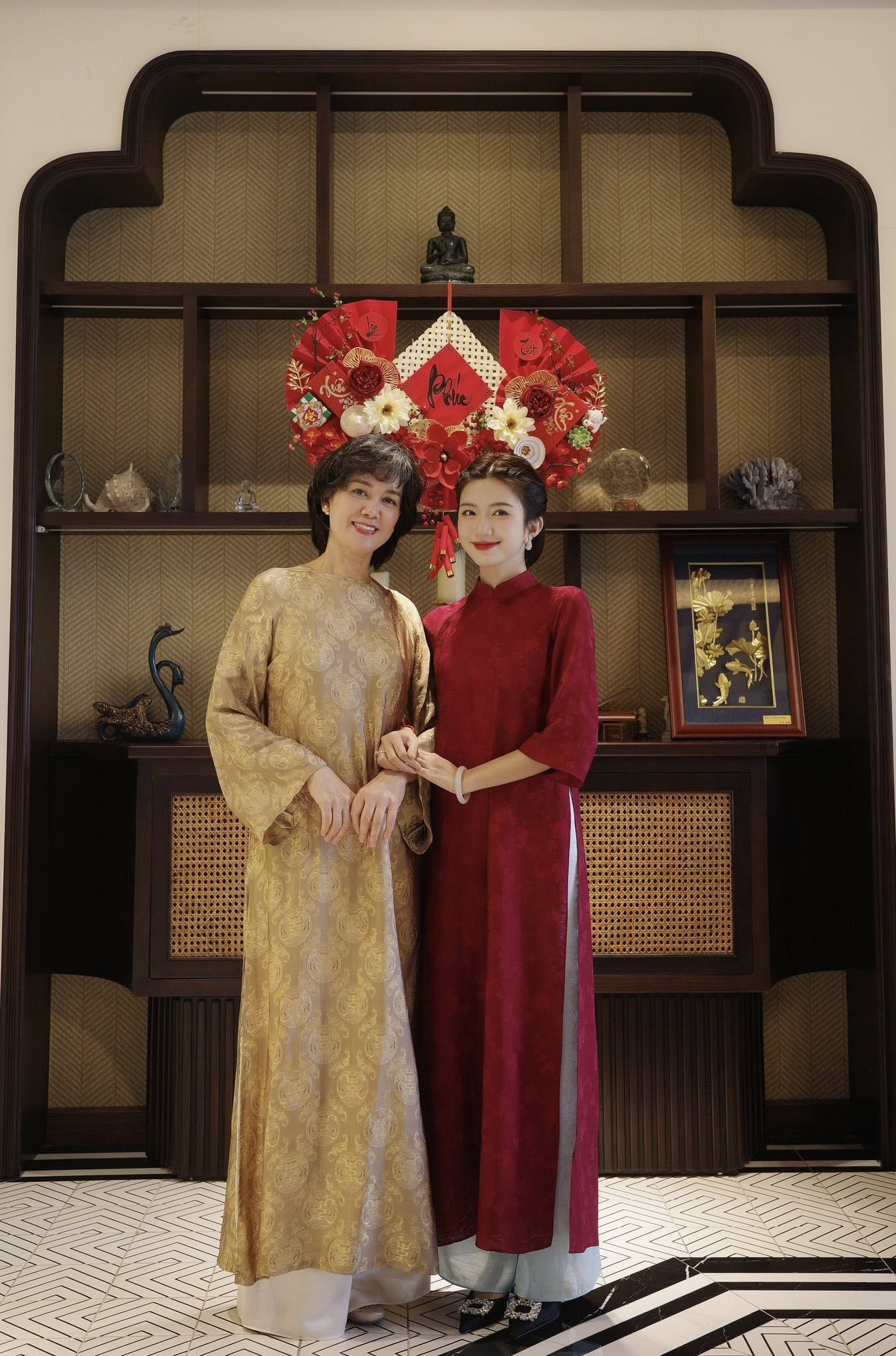 Diễn viên Ngọc Huyền khoe ảnh gia đình, gây chú ý nhất là mẹ chồng插图3 Ngọc Huyền khoe ảnh gia đình bên mẹ chồng và em gái Chí Trung - Ảnh 5.