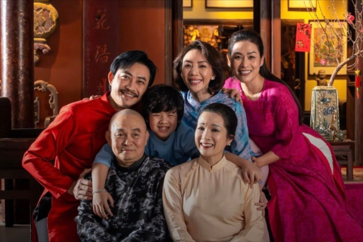 Tranh cãi khoảnh khắc Tổng giám đốc Lotte quỳ lạy khán giả Việt插图2 629214029-1219809890256278-1437920779749891172-n-9471.jpg