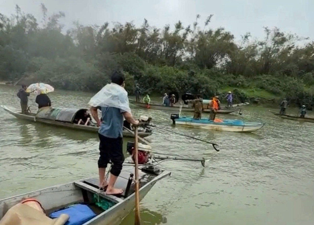 Huy động gần 200 người tìm kiếm nạn nhân插图5 ảnh 2.jpg