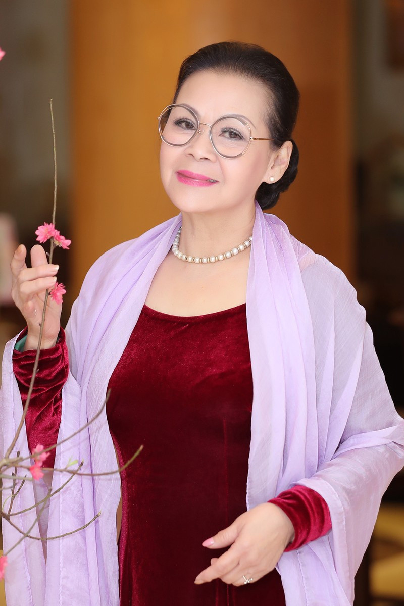 10 bóng hồng lận đận tình duyên nhất showbiz Việt, có người tới 4 đời chồng插图5 06 Khanh Ly.jpg