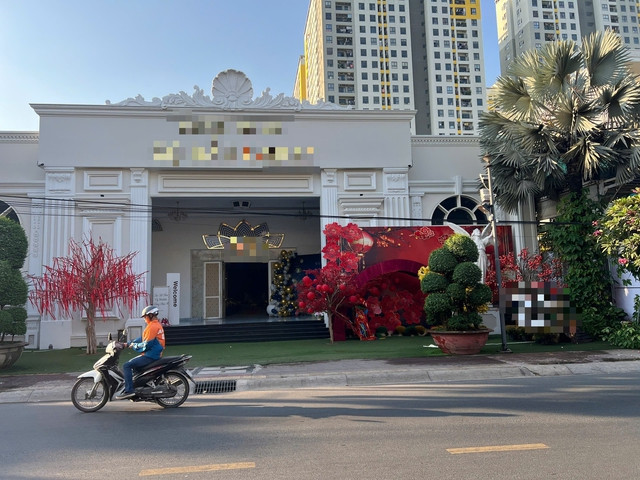 Nữ công nhân tử vong khi hát Tại tiệc tất niên ở TPHCM gây chấn động - Ảnh 1.