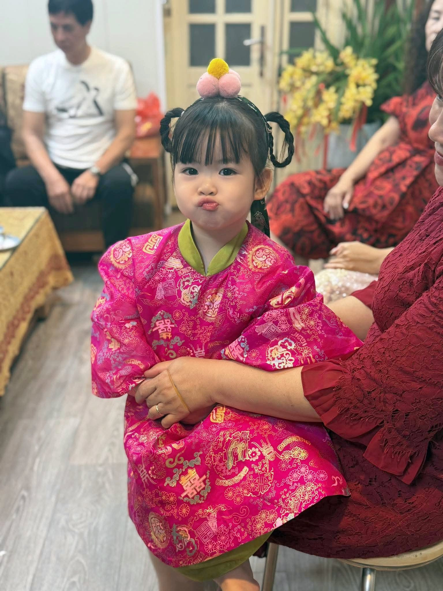 Biểu cảm tấu hài đáng yêu của con gái Đỗ Mỹ Linh - Ảnh 5.